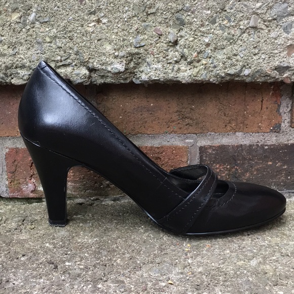 Nine West heels - Picture 3 of 4